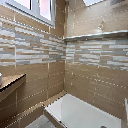 Апартаменты Antibes Chez Celine *